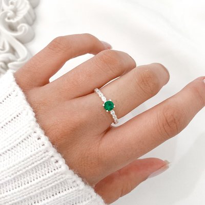Anel Solitário Cravejado Zircônia Verde Esmeralda