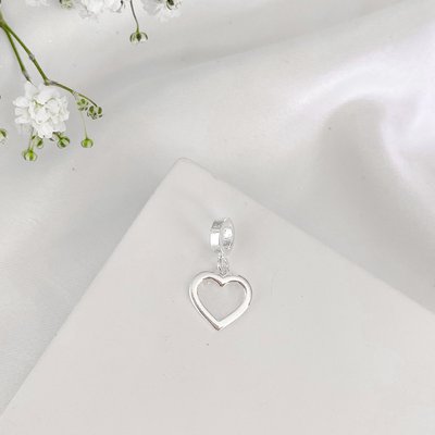 berloque coracao vazado