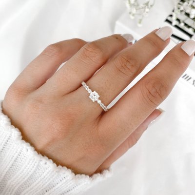 Anel solitário cravejado prata 925