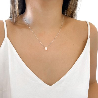 colar letra cravejada 6