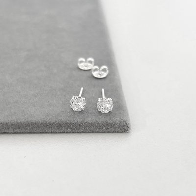 brinco ponto de luz 5mm prata