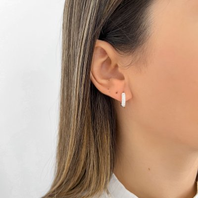 argolinha cravejada m em prata 925