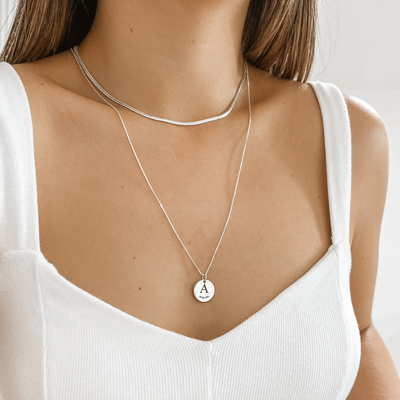 colar medalha incial nome e data personalizado prata 925 glamour pratas 4