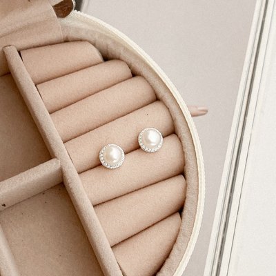 brinco de prata perola contorno cravejado glamour pratas 3