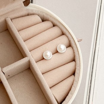 brinco de prata perola contorno cravejado glamour pratas 2