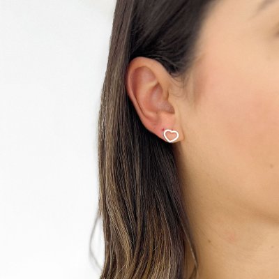 brinco coracao vazado g prata