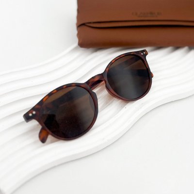 oculos de sol redondo milano tartaruga